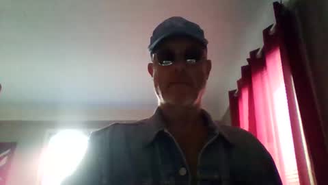 jerflor online show from December 4, 1:07 pm