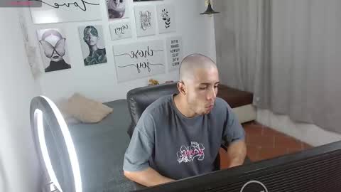 Snapshot of jerry_cock chatting on October 18, 9:42 pm jerry_cock online show from October 18, 9:42 pm