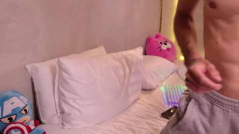 Jerry  online show from March 15, 4:42 am