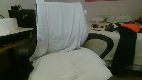 Girth Brooks online show from February 1, 9:19 am