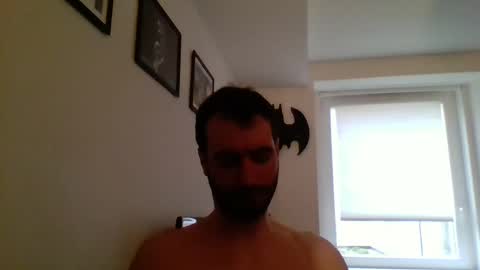 Snapshot of jestersquid89 chatting on March 10, 7:33 am jestersquid89 online show from March 10, 7:33 am