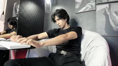 Snapshot of jett_savage chatting on October 6, 1:49 pm jett_savage online show from October 6, 1:49 pm