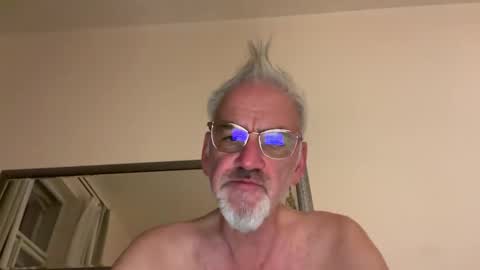 Snapshot of jewlronny chatting on February 3, 7:21 pm jewlronny online show from February 3, 7:21 pm