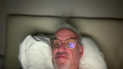 Snapshot of jewlronny chatting on February 2, 2:17 am jewlronny online show from February 2, 2:17 am