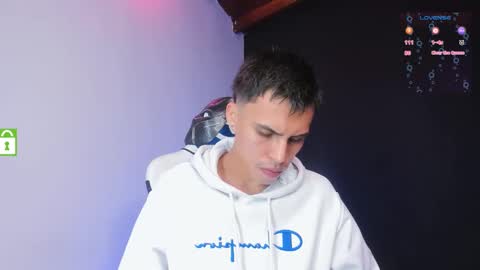 Snapshot of jeyden_camilo chatting on February 9, 10:11 pm Jeyden Camilo online show from February 9, 10:11 pm