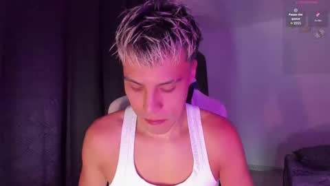 Snapshot of jeyden_camilo chatting on October 2, 10:36 pm Jeyden Camilo online show from October 2, 10:36 pm