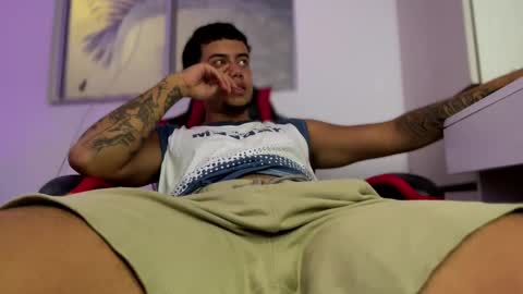 Onlyfans  Twitter  online show from February 20, 1:46 am