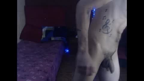 Snapshot of jffer_slhom chatting on September 18, 6:15 am jffer_slhom online show from September 18, 6:15 am