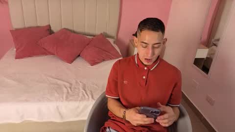 Jhan online show from March 28, 2:50 pm