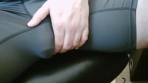 jherm485334 online show from January 10, 7:00 pm