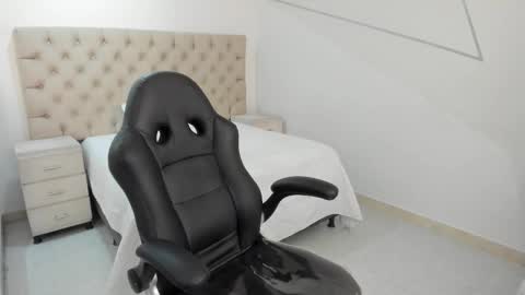 jhoanleandro online show from September 26, 6:55 am