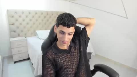 jhoanleandro online show from September 22, 6:24 am