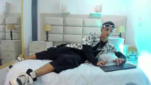 jhoanleandro online show from February 7, 4:16 am