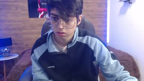 Snapshot of jhoellx chatting on March 11, 12:28 pm Jhoel online show from March 11, 12:28 pm
