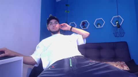 jhon_malo online show from December 23, 8:12 am