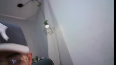 Snapshot of jhon_malo chatting on March 12, 3:46 am jhon_malo online show from March 12, 3:46 am
