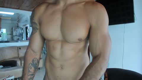 Snapshot of jhonnyxxfitnexx chatting on January 31, 5:42 pm jh online show from January 31, 5:42 pm