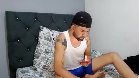 Jhoss online show from July 4, 7:06 pm