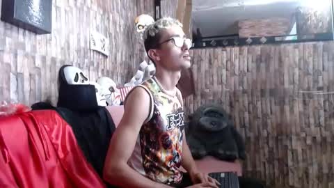 Snapshot of jhosuamoore2 chatting on October 19, 1:10 am jhosuamoore2 online show from October 19, 1:10 am
