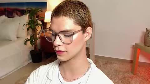 Snapshot of jhuan_cute chatting on October 17, 7:23 am Jhuan Nhez online show from October 17, 7:23 am