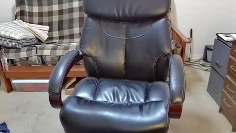 Snapshot of jimmy_d47 chatting on January 1, 12:00 pm jimmy_d47 online show from January 1, 12:00 pm