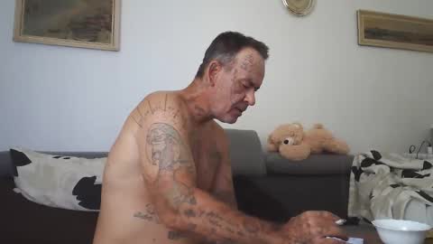 jirkasoukr online show from September 13, 9:43 am