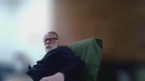 jizzmitten5 online show from January 19, 3:31 am