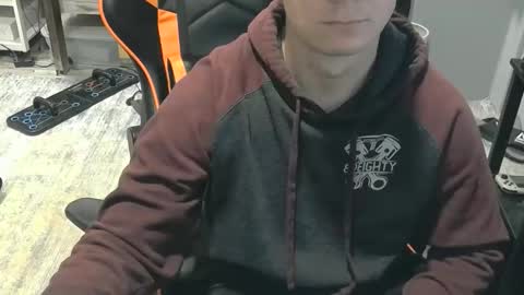 Snapshot of jjhynes402 chatting on October 27, 6:43 pm Jake online show from October 27, 6:43 pm