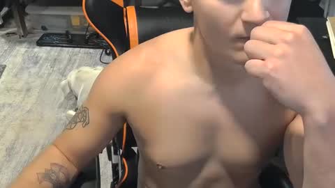 Snapshot of jjhynes402 chatting on September 22, 8:30 pm Jake online show from September 22, 8:30 pm