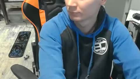 Snapshot of jjhynes402 chatting on October 30, 6:31 pm Jake online show from October 30, 6:31 pm