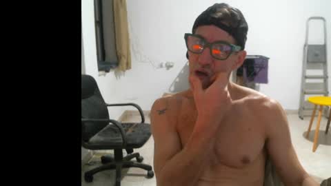 Snapshot of jlmbud chatting on January 11, 7:05 pm jlmbud online show from January 11, 7:05 pm