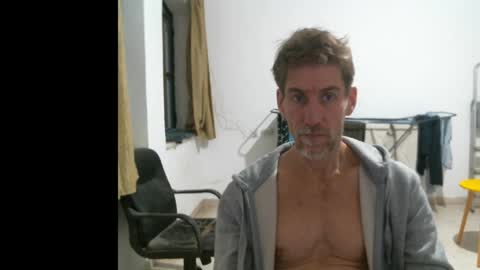 Snapshot of jlmbud chatting on December 15, 10:26 pm jlmbud online show from December 15, 10:26 pm