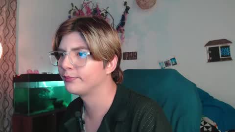 Nick online show from March 12, 1:14 am