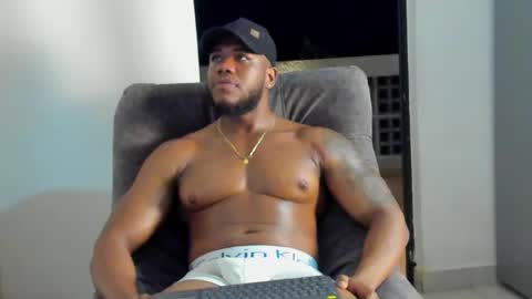 JOAN SAENZ online show from December 18, 1:37 am