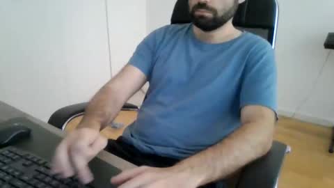 joaodias_18 online show from May 11, 10:06 am