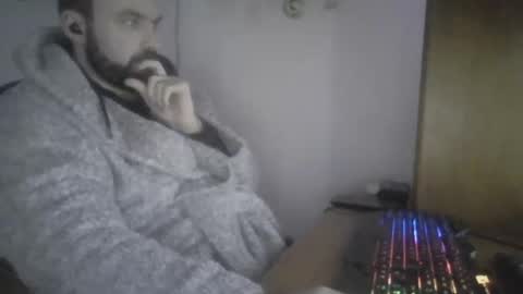 Snapshot of joaodias_18 chatting on December 16, 10:34 pm joaodias_18 online show from December 16, 10:34 pm