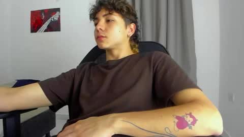 Snapshot of joe23___ chatting on October 15, 4:53 am Joe online show from October 15, 4:53 am