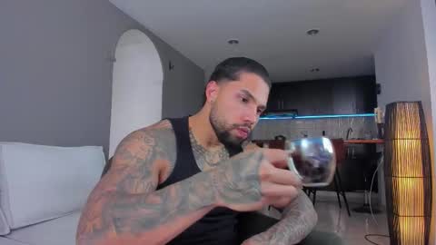 joe_esthetic online show from March 27, 9:49 pm