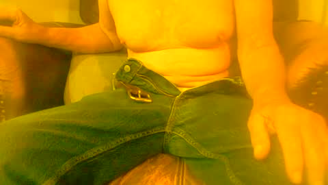 Snapshot of joeblow61616 chatting on February 7, 1:43 pm joeblow61616 online show from February 7, 1:43 pm