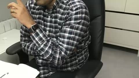 joeshades21 online show from February 14, 10:07 am