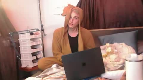 Joeyrightino online show from July 21, 8:38 am