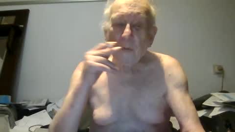Johan online show from December 8, 3:56 pm