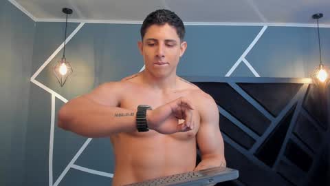 Johan Williams online show from December 27, 2:14 am