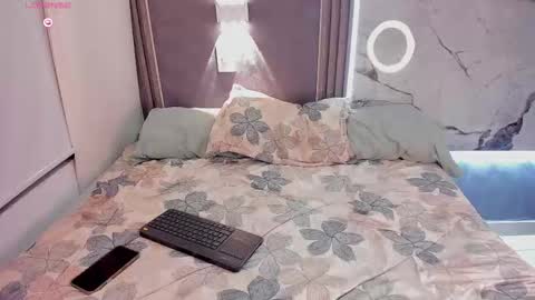 Johan Williams online show from September 25, 8:24 am