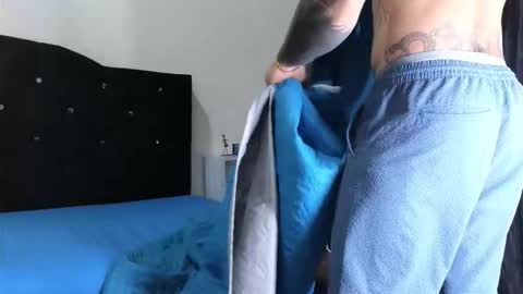 John  online show from October 3, 11:04 am