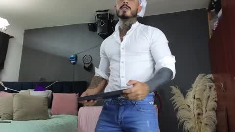 John  online show from January 28, 11:17 am