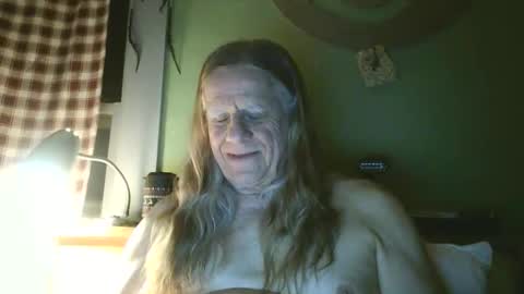 johnnieq1971 online show from March 20, 2:15 am