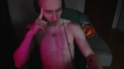 Snapshot of johnny_positive chatting on October 8, 6:18 am Johnny online show from October 8, 6:18 am