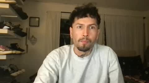 Snapshot of johnnydeep66 chatting on December 23, 6:22 am JohnnyDeep66 online show from December 23, 6:22 am