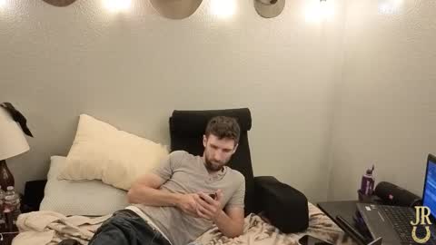 Give John Ryan A Thumbs Up online show from November 17, 8:50 am